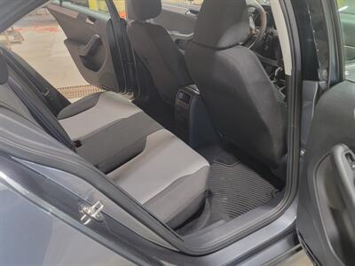 2017 Volkswagen Jetta 1.4T S   - Photo 15 - Bismarck, ND 58504