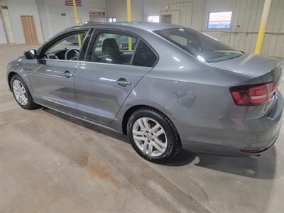 2017 Volkswagen Jetta 1.4T S   - Photo 5 - Bismarck, ND 58504