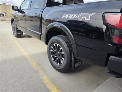 2022 Nissan Titan PRO-4X   - Photo 6 - Mandan, ND 58554
