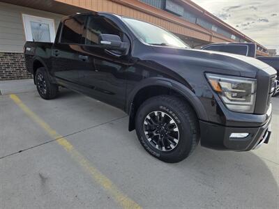 2022 Nissan Titan PRO-4X   - Photo 2 - Mandan, ND 58554