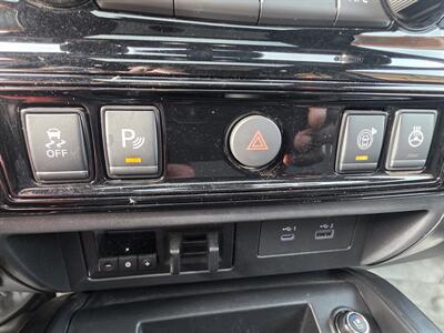 2022 Nissan Titan PRO-4X   - Photo 16 - Mandan, ND 58554