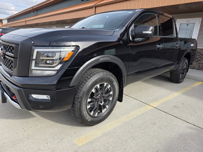 2022 Nissan Titan PRO-4X   - Photo 1 - Mandan, ND 58554
