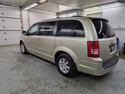 2010 Chrysler Town and Country Touring Plus   - Photo 4 - Mandan, ND 58554