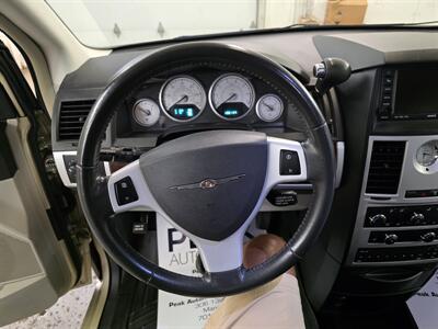 2010 Chrysler Town and Country Touring Plus   - Photo 9 - Mandan, ND 58554