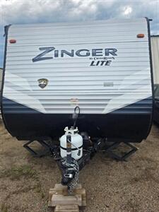 2020 Keystone ZINGER LITE BY CROSSROADS M-18RK   - Photo 2 - Mandan, ND 58554
