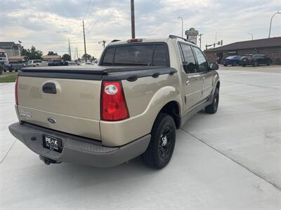 2001 Ford Explorer Sport Trac   - Photo 7 - Bismarck, ND 58504