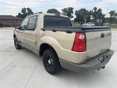 2001 Ford Explorer Sport Trac   - Photo 9 - Bismarck, ND 58504