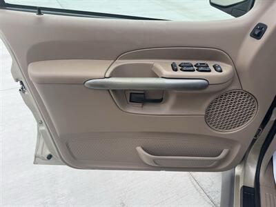 2001 Ford Explorer Sport Trac   - Photo 15 - Bismarck, ND 58504