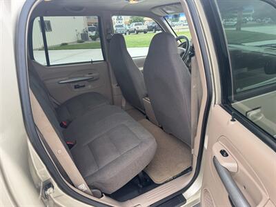 2001 Ford Explorer Sport Trac   - Photo 13 - Bismarck, ND 58504