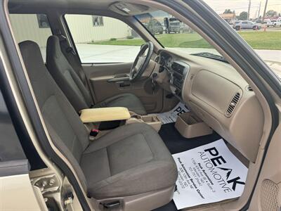 2001 Ford Explorer Sport Trac   - Photo 12 - Bismarck, ND 58504
