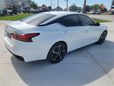 2023 Nissan Altima 2.5 SR   - Photo 8 - Bismarck, ND 58504