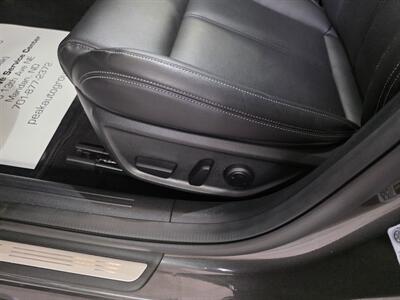 2025 Genesis G70 2.5T Standard   - Photo 10 - Mandan, ND 58554