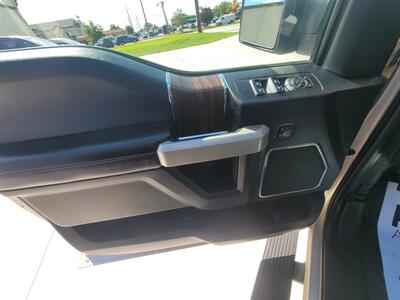 2017 Ford F-150 Lariat   - Photo 13 - Mandan, ND 58554