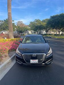 2016 Hyundai SONATA Hybrid Limited   - Photo 2 - Van Nuys, CA 91402