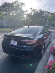 2016 Hyundai SONATA Hybrid Limited   - Photo 4 - Van Nuys, CA 91402