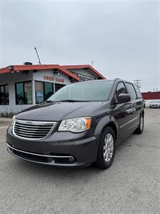2016 Chrysler Town and Country Touring   - Photo 3 - Van Nuys, CA 91402