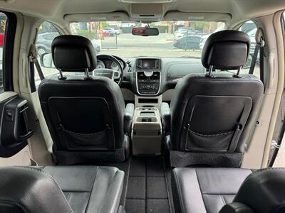 2016 Chrysler Town and Country Touring   - Photo 9 - Van Nuys, CA 91402