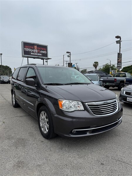 2016 Chrysler Town and Country Touring - Photo 1 - Van Nuys, CA 91402