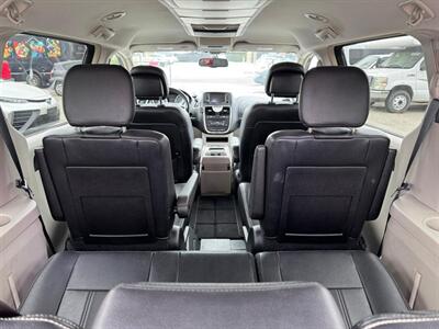 2016 Chrysler Town and Country Touring   - Photo 10 - Van Nuys, CA 91402