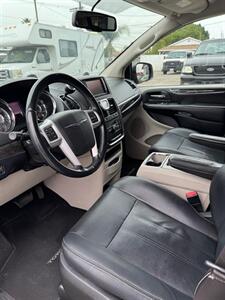2016 Chrysler Town and Country Touring   - Photo 7 - Van Nuys, CA 91402