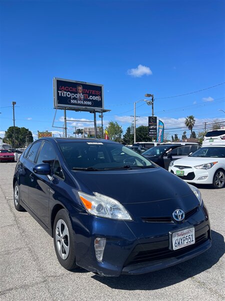2012 Toyota Prius Three - Photo 1 - Van Nuys, CA 91402