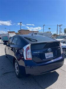2012 Toyota Prius Three   - Photo 4 - Van Nuys, CA 91402