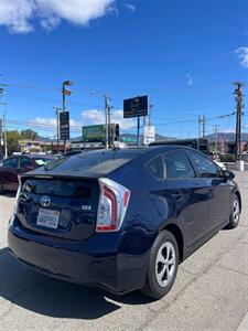 2012 Toyota Prius Three   - Photo 5 - Van Nuys, CA 91402