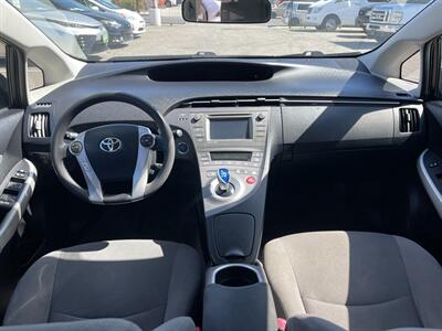 2012 Toyota Prius Three   - Photo 7 - Van Nuys, CA 91402