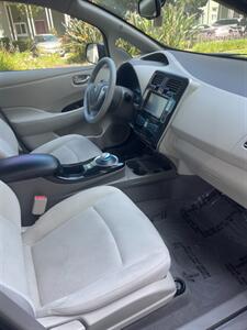 2015 Nissan LEAF SV   - Photo 9 - Van Nuys, CA 91402