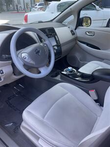 2015 Nissan LEAF SV   - Photo 7 - Van Nuys, CA 91402