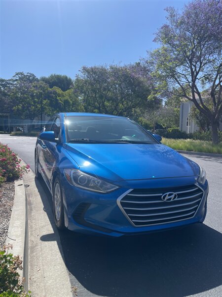2018 Hyundai ELANTRA SE - Photo 1 - Van Nuys, CA 91402