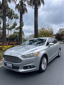 2013 Ford Fusion Hybrid SE   - Photo 3 - Van Nuys, CA 91402