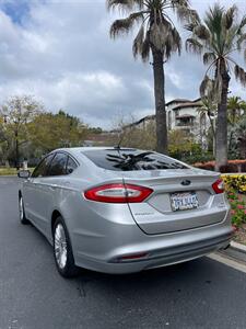 2013 Ford Fusion Hybrid SE   - Photo 6 - Van Nuys, CA 91402