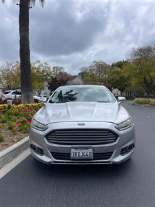 2013 Ford Fusion Hybrid SE   - Photo 2 - Van Nuys, CA 91402