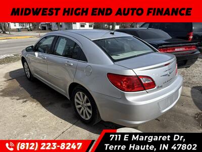 2010 Chrysler Sebring Limited   - Photo 3 - Terre Haute, IN 47802