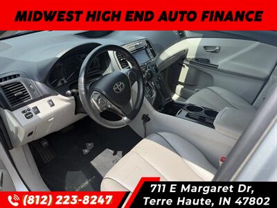 2015 Toyota Venza LE - Photo 5 - Terre Haute, IN 47802