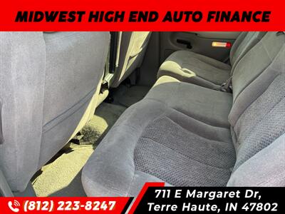 2000 Chevrolet Tahoe 4dr   - Photo 6 - Terre Haute, IN 47802