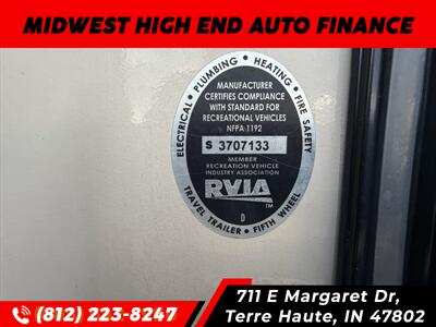 2015 CROSSROADS SUNSET TRAIL SF33 RL   - Photo 5 - Terre Haute, IN 47802