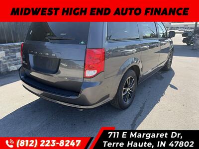 2018 Dodge Grand Caravan SXT - Photo 2 - Terre Haute, IN 47802
