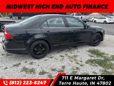 2011 Ford Fusion SE   - Photo 2 - Terre Haute, IN 47802