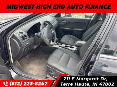 2011 Ford Fusion SE   - Photo 6 - Terre Haute, IN 47802