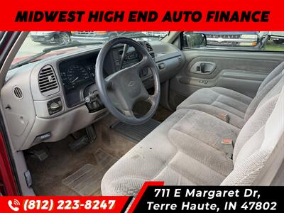 1996 Chevrolet C2500 Cheyenne   - Photo 5 - Terre Haute, IN 47802