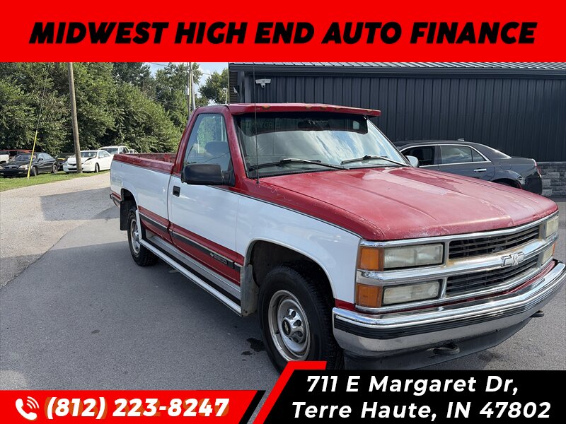 1996 Chevrolet C2500 Cheyenne   - Photo 1 - Terre Haute, IN 47802