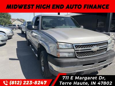 2005 Chevrolet Silverado 2500 Work Truck 4dr Extended Cab Work Truck   - Photo 2 - Terre Haute, IN 47802
