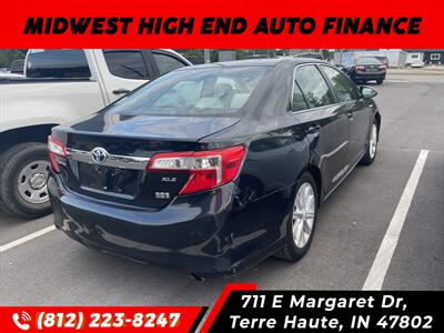 2012 Toyota Camry Hybrid LE   - Photo 2 - Terre Haute, IN 47802