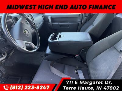 2013 GMC Sierra 1500 SLE   - Photo 5 - Terre Haute, IN 47802