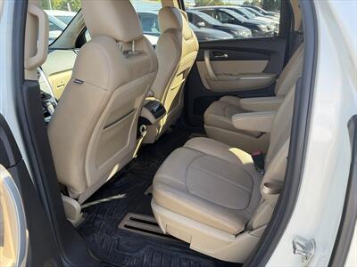 2011 GMC Acadia SLT-1   - Photo 13 - Terre Haute, IN 47802
