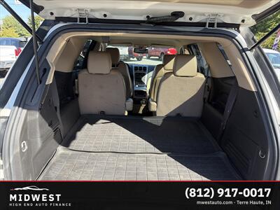 2011 GMC Acadia SLT-1   - Photo 15 - Terre Haute, IN 47802