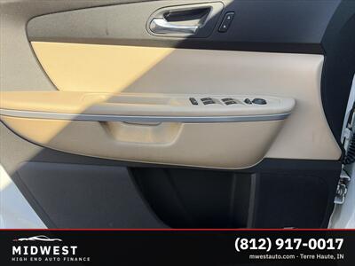 2011 GMC Acadia SLT-1   - Photo 10 - Terre Haute, IN 47802