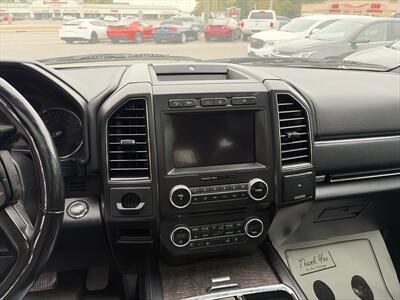 2018 Ford Expedition Limited   - Photo 12 - Terre Haute, IN 47802